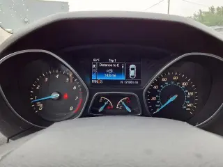 Ford Focus 2014 Titanium 4dr Hatchback