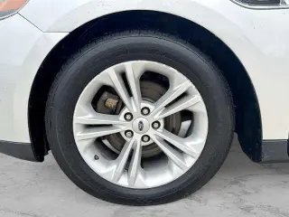 Ford Taurus 2018 AWD SEL 4dr Sedán