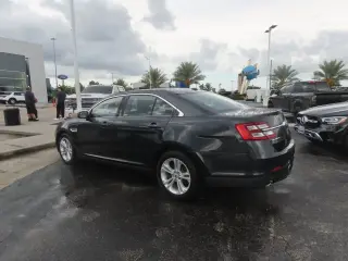 Ford Taurus 2017 SEL 4dr Sedán