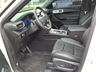 Ford Explorer 2023 AWD ST 4dr SUV