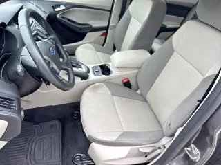 Ford Focus 2014 SE 4dr Sedán
