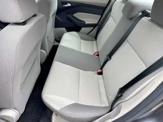 Ford Focus 2014 SE 4dr Sedán