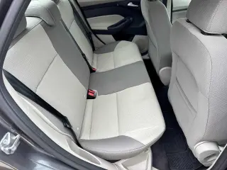 Ford Focus 2014 SE 4dr Sedán