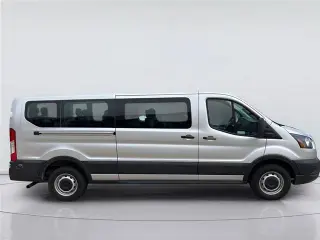 Ford Transit 2024 350 XL 3 puertas techo bajo pasajeros largo