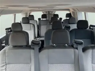Ford Transit 2024 350 XL 3 puertas techo bajo pasajeros largo