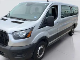 Ford Transit 2024 350 XL 3 puertas techo bajo pasajeros largo