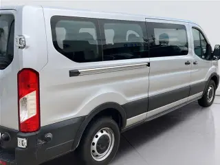 Ford Transit 2024 350 XL 3 puertas techo bajo pasajeros largo