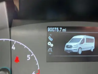 Ford Transit 2024 350 XL 3 puertas techo bajo pasajeros largo