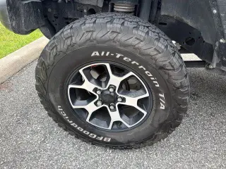 Jeep Gladiator 2022 4x4 Sport 4dr Crew Cab 5.0 ft. SB