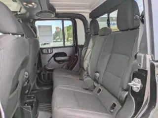 Jeep Gladiator 2022 4x4 Sport 4dr Crew Cab 5.0 ft. SB