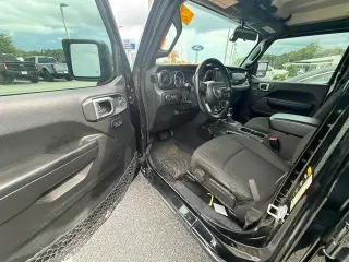 Jeep Gladiator 2022 4x4 Sport 4dr Crew Cab 5.0 ft. SB