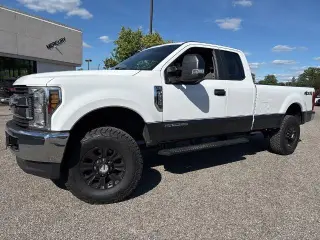 Ford F-250 Super Duty 2019 4x4 Lariat 4dr SuperCab 6.8 ft. SB Pickup
