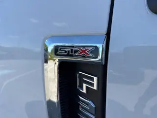 Ford F-250 Super Duty 2019 4x4 Lariat 4dr SuperCab 6.8 ft. SB Pickup