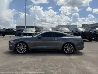 Ford Mustang 2021 GT Premium 2dr Fastback