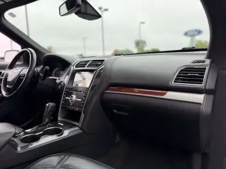Ford Explorer 2017 AWD Platinum 4dr SUV