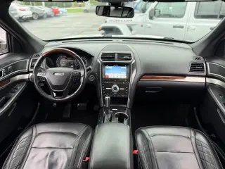 Ford Explorer 2017 AWD Platinum 4dr SUV