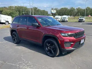 Jeep Grand Cherokee 2023 4x4 Laredo 4dr SUV