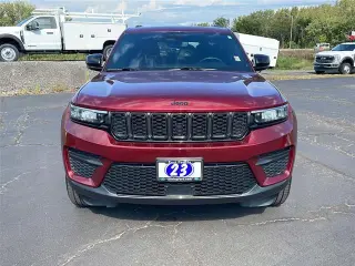 Jeep Grand Cherokee 2023 4x4 Laredo 4dr SUV