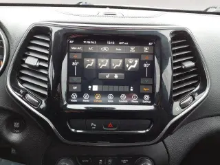 Jeep Cherokee 2019 4x4 Limited 4dr SUV