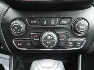 Jeep Cherokee 2019 4x4 Limited 4dr SUV