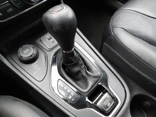 Jeep Cherokee 2019 4x4 Limited 4dr SUV