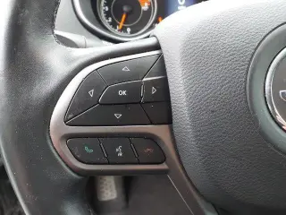 Jeep Cherokee 2019 4x4 Limited 4dr SUV
