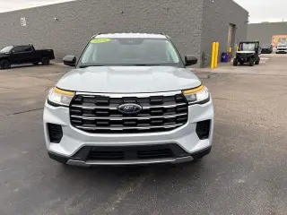 Ford Explorer 2025 AWD Active 4dr SUV