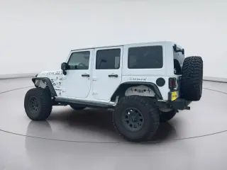 Jeep Wrangler Unlimited 2017 4x4 Sahara 4dr SUV