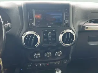Jeep Wrangler Unlimited 2017 4x4 Sahara 4dr SUV