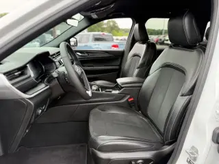 Jeep Grand Cherokee 2025 4x4 Laredo 4dr SUV