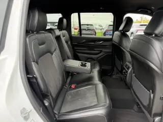 Jeep Grand Cherokee 2025 4x4 Laredo 4dr SUV