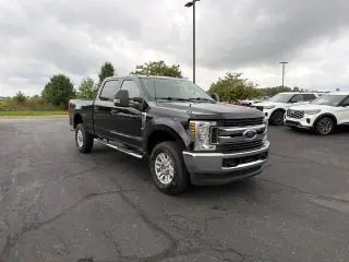 Ford F-250 Super Duty 2018 4x4 XLT 4dr Crew Cab 6.8 ft. SB Pickup