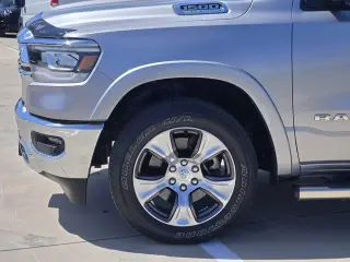 Ram 1500 2022 4x2 Laramie 4dr Crew Cab 5.6 ft. SB Pickup