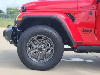 Jeep Gladiator 2025 4x4 Big Bear 4dr Crew Cab 5.0 ft. SB