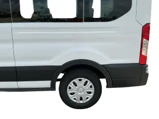 Ford Transit 2023 350 XLT 3dr LWB Techo Medio Furgón de Pasajeros