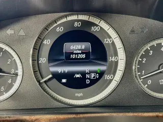 Clase E Mercedes-Benz 2013 AWD E 350 Luxury 4MATIC 4p Sedan