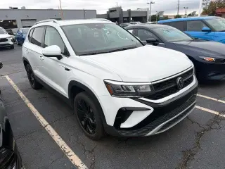 Volkswagen Taos 2024 SE 4p SUV