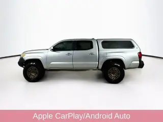 Toyota Tacoma 2022 4x2 SR5 4 puertas Doble Cabina 5.0 ft SB