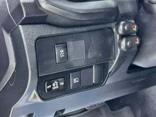 Toyota Tacoma 2022 4x2 SR5 4 puertas Doble Cabina 5.0 ft SB