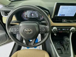Toyota RAV4 2025 AWD XLE 4p SUV