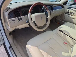 Lincoln Town Car 2008 Signature Limited 4dr Sedán