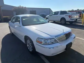 Lincoln Town Car 2008 Signature Limited 4dr Sedán