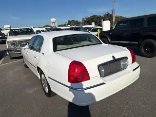 Lincoln Town Car 2008 Signature Limited 4dr Sedán