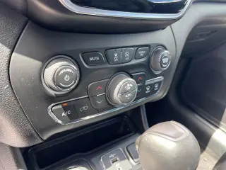 Jeep Cherokee 2019 4x4 Limited 4dr SUV