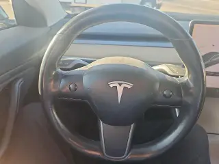 Tesla Model 3 2018 Long Range 4dr Fastback