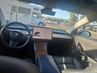 Tesla Model 3 2018 Long Range 4dr Fastback