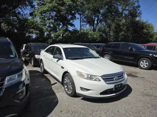 Ford Taurus 2010