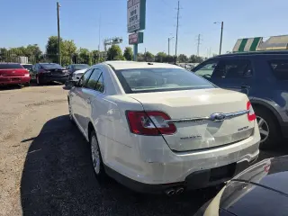 Ford Taurus 2010