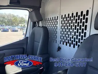 Mercedes-Benz Sprinter 2022 4x2 2500 3dr 170 in. WB Techo Alto Furgón de Carga (2.0L Gasolina I4)