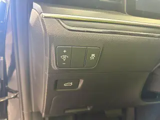 Kia K5 2026 GT 4dr Sedan